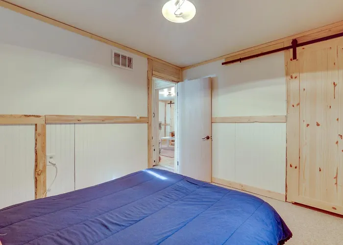2 Mi To Dtwn: Pet-friendly Apt! Apartment